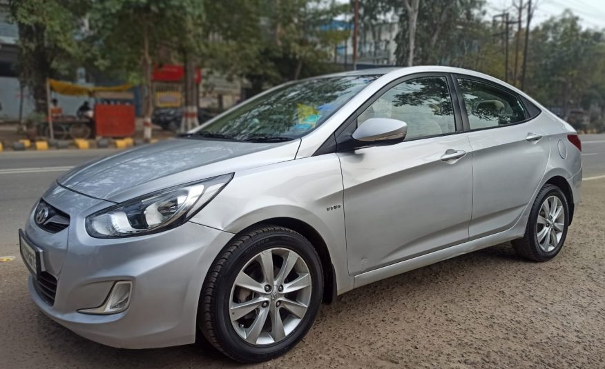 HYUNDAI VARNA 1.6 SX 2012 REG.