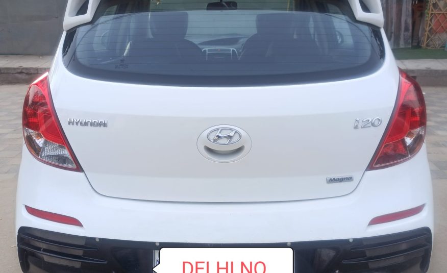 HYUNDAI I20 MAGNA OPT. 2014