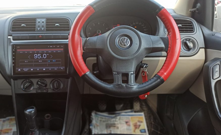 VW POLO TRENDLINE 2012